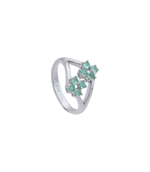 natural-green-stone-emerald-ring-flowers