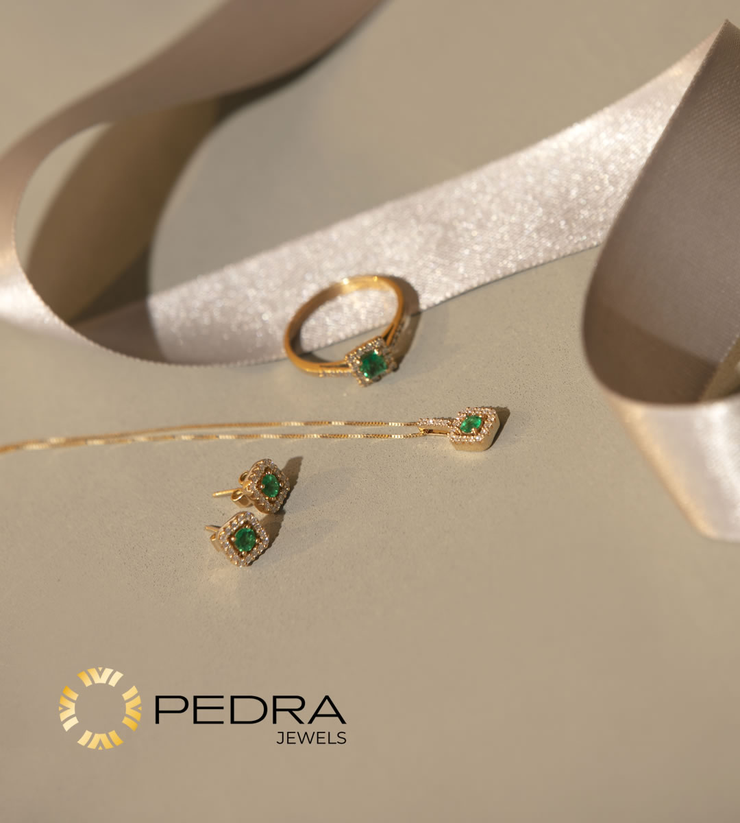 collection-timeless-love-pedra-jewels-signature-best-colombian-emeralds-1