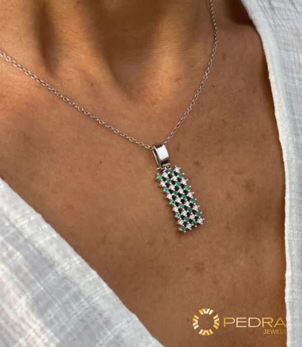 galactic-pedra-emerald-necklace